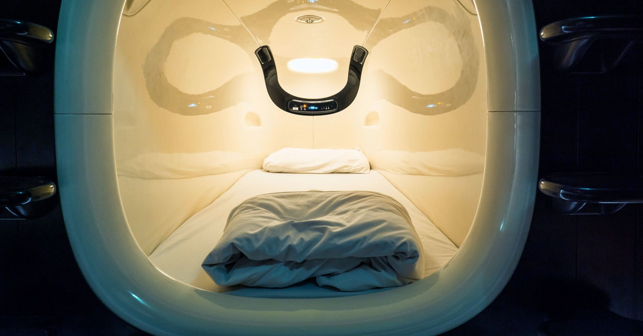 watch-a-hacker-hijack-a-capsule-hotel’s-lights,-fans,-and-beds