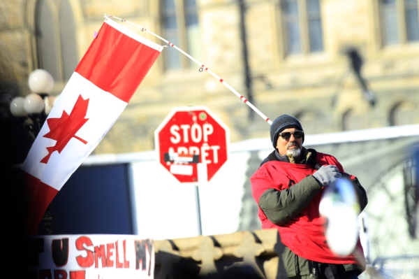 charity-site-for-ottawa-truckers’-‘freedom-convoy’-protest-exposes-donors’-passports-and-driver-licenses