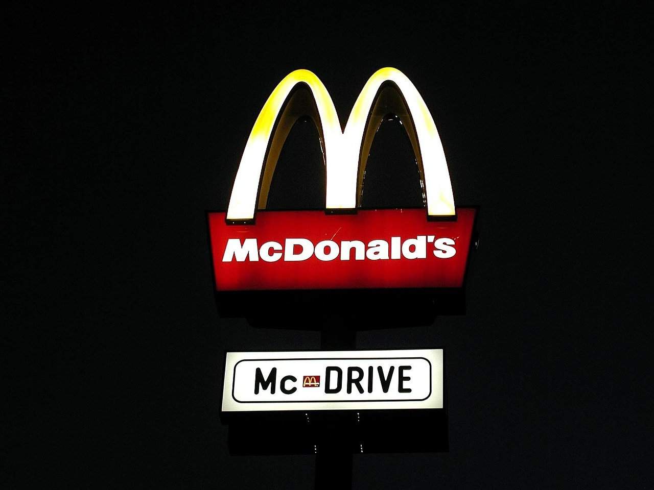 mcdonalds-alerts-costa-rica-customers-of-data-hack