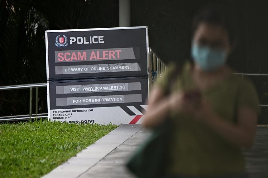 victims-lose-$237,000-amid-resurgence-in-singpost-and-singtel-phishing-scams:-singapore-police