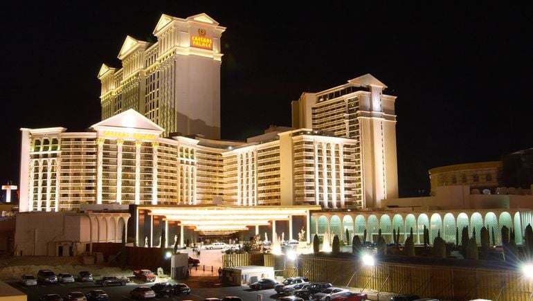 caesars-entertainment-faces-class-action-lawsuits-following-rewards-database-hack