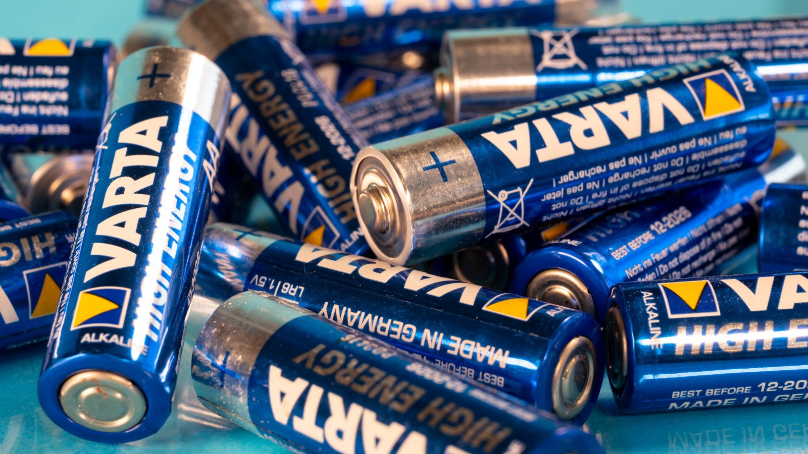 german-battery-maker-varta-halts-production-after-cyberattack